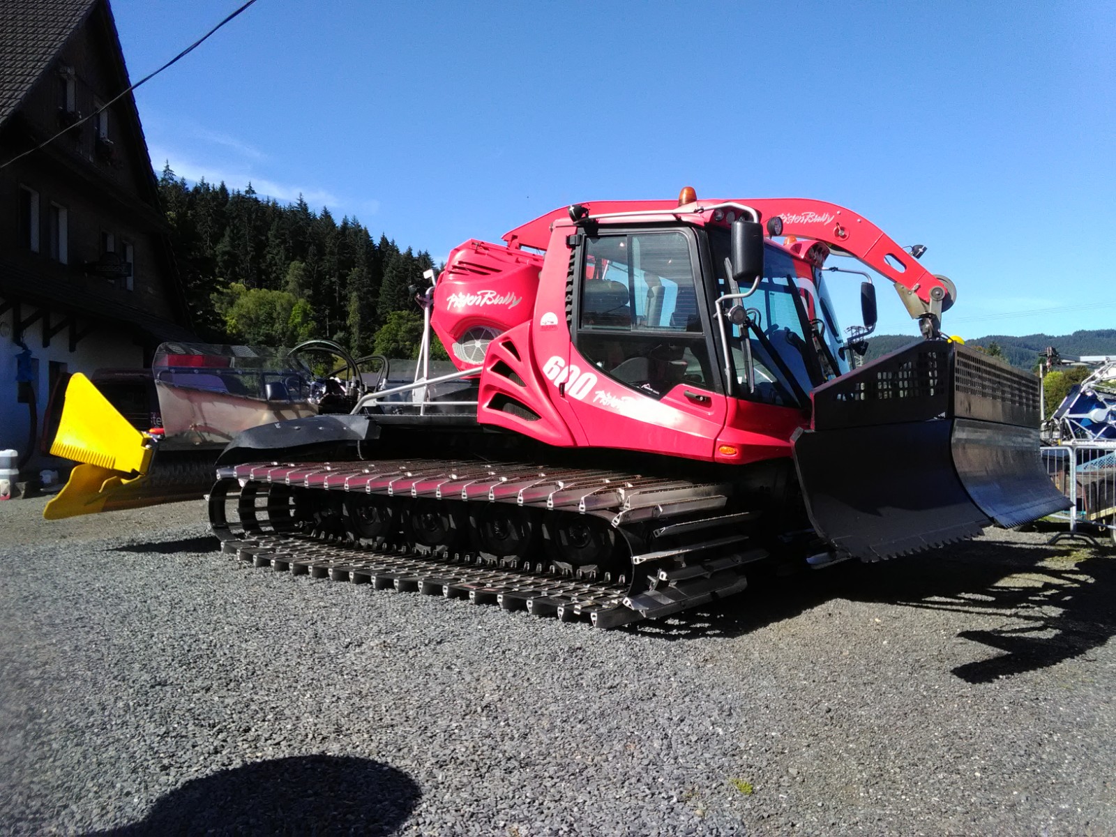 Skiareál Karolinka – PistenBully 600 W