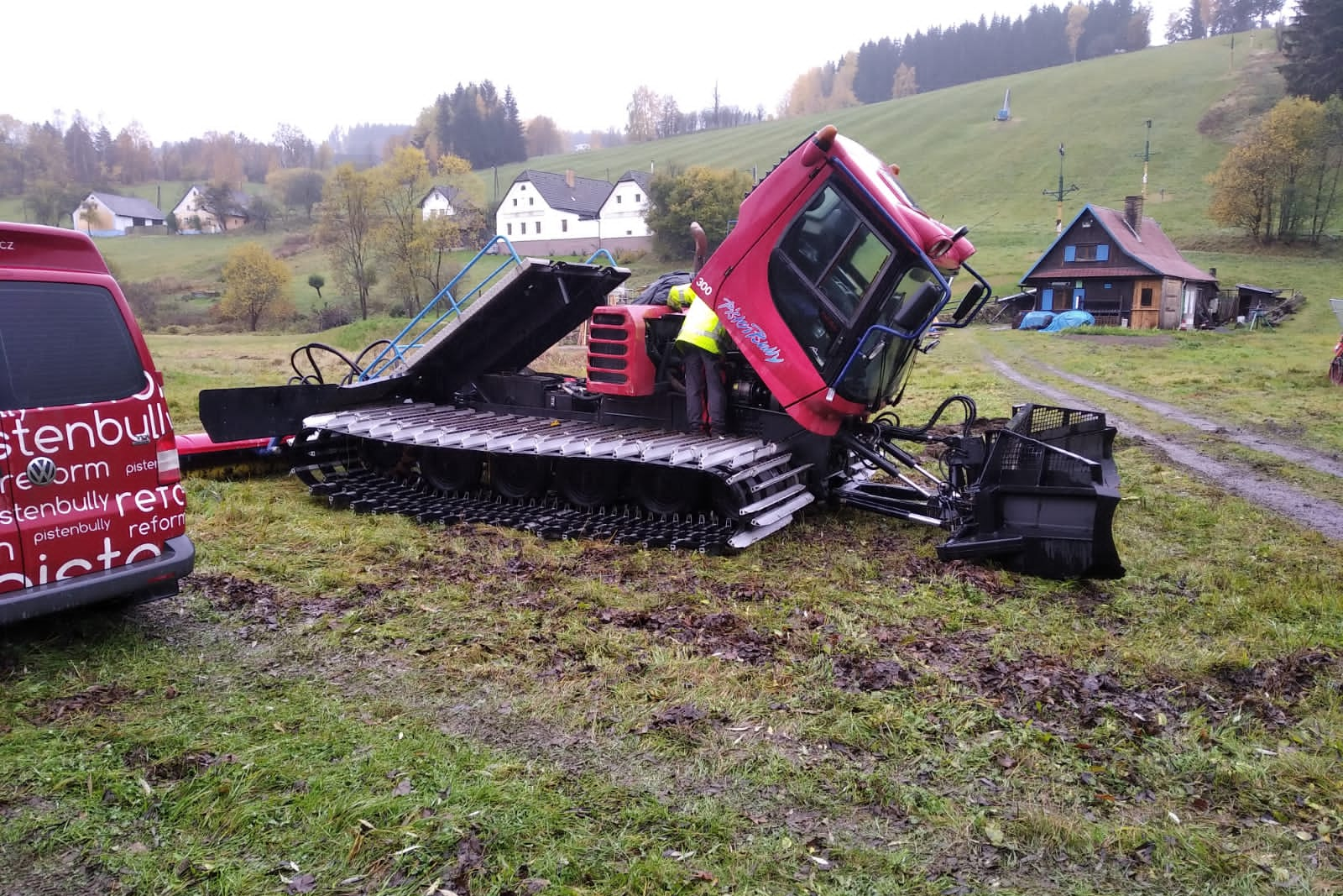 Ski Jimramov, PistenBully 300