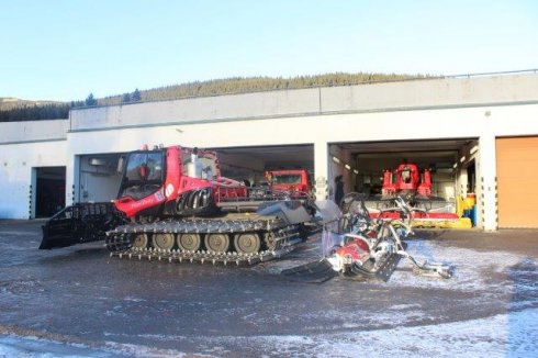 Zaparkování stroje PistenBully 600 Park EU5