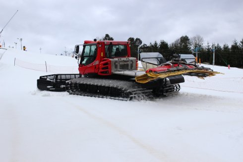 031 PistenBully 400