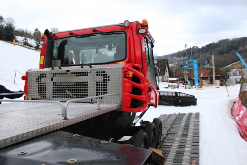 011 kompletace stroje PistenBully 400