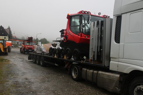 003 Skládání stroje PistenBully 400 Park