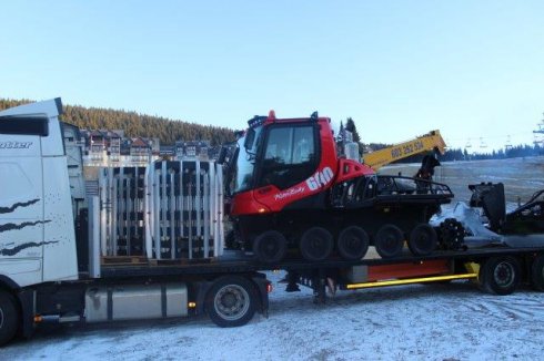 Dovoz stroje PistenBully 600 Park EU5 do Skiareálu Špindlerův Mlýn