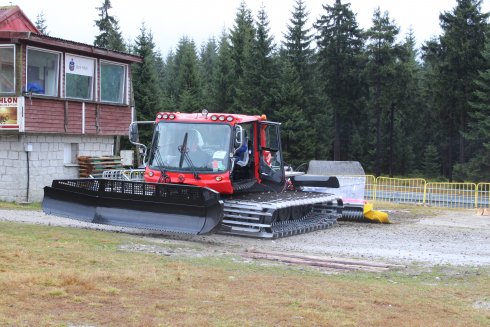 038 PistenBully 400