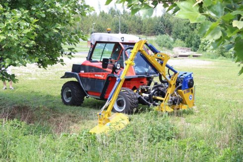 Reform Metrac H7 RX s výložníkovým mulčovačem