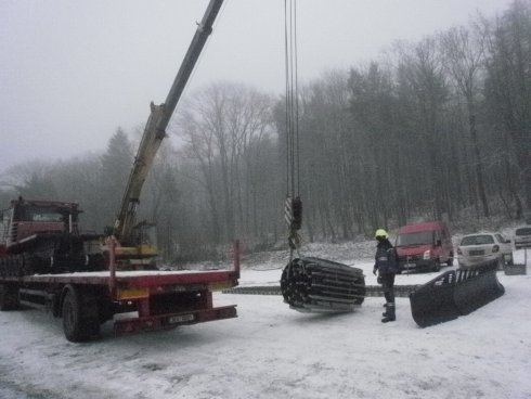 014 skládání stroje PistenBully 200