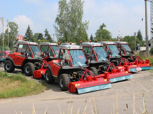 stroje Reform Metrac H7X připraveny na odvoz