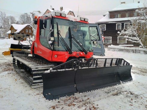 PistenBully 100