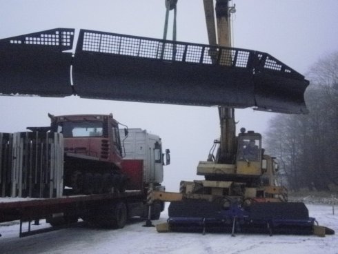 011 skládání stroje PistenBully 200