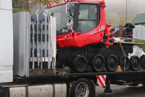 001 Skládání stroje PistenBully 400 Park