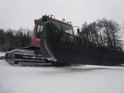 042 PistenBully 200