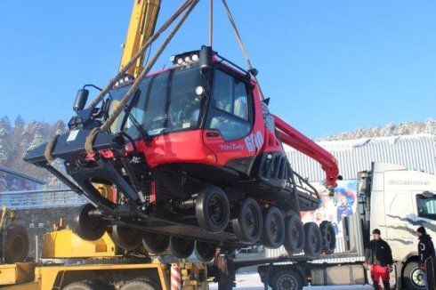 Skládání stroje PistenBully 600 W EU5