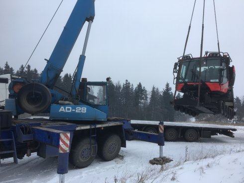 017 skládání stroje PistenBully 100 4F