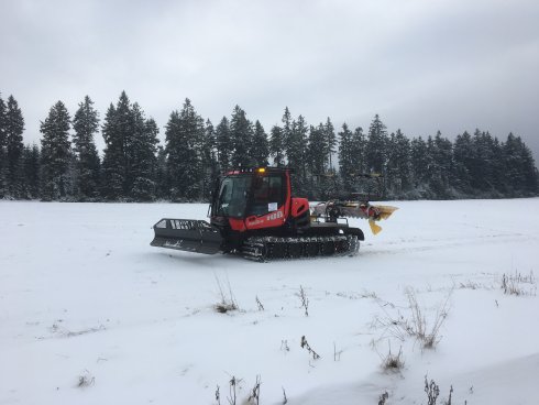 031 PistenBully 100 4F