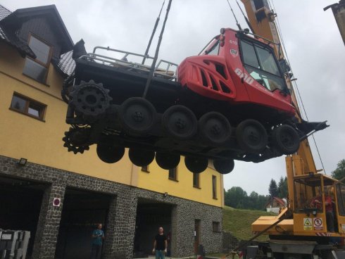 Skládání stroje PistenBully 600 SCR