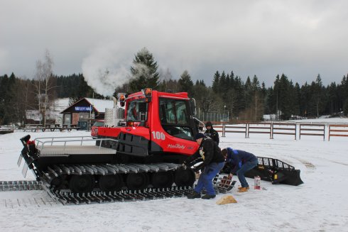 012 kompletace stroje PistenBully 100 SCR