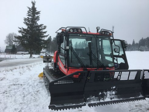 026 PistenBully 100 4F