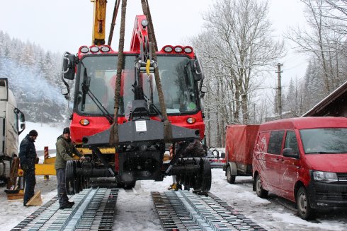 011 Skládání stroje PistenBully 400 W