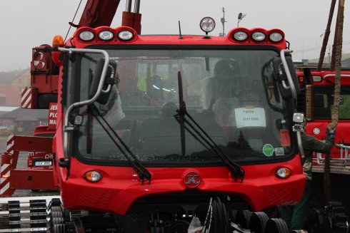 011 Skládání stroje PistenBully 400 Park