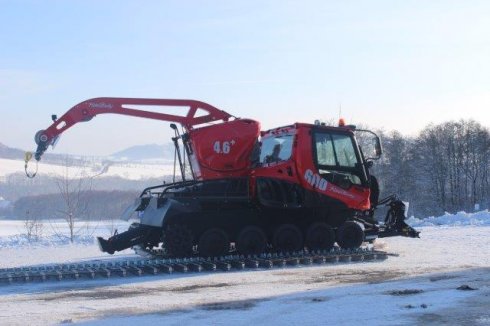 Strojení stroje PistenBully  600 W EU5 do pásů