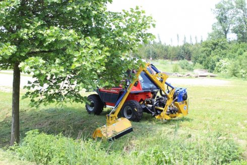 Reform Metrac H7 RX s výložníkovým mulčovačem