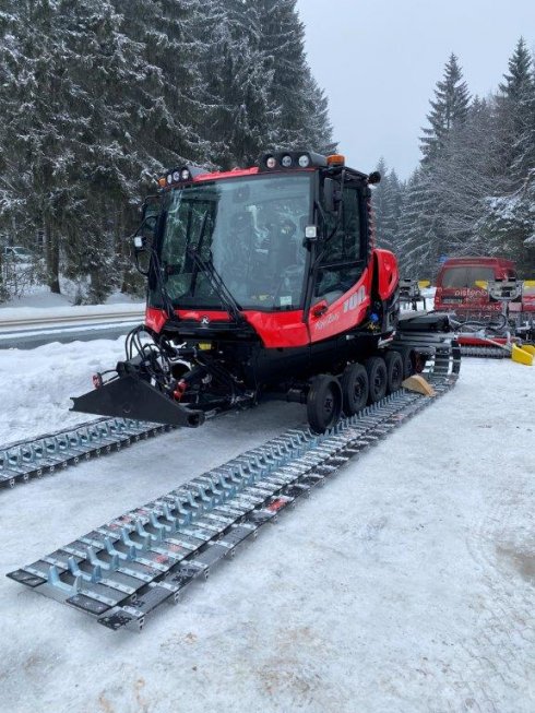 strojení stroje PistenBully 100