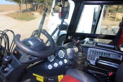 PistenBully 300 Kandahar kokpit