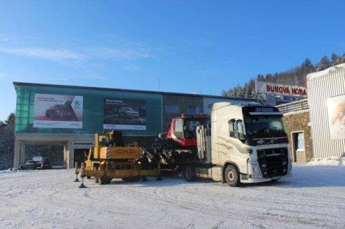 Příprava na skládání nového stroje PistenBully  600 W EU5