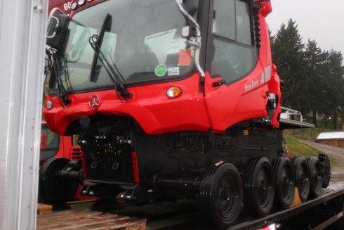 006 Skládání stroje PistenBully 400 Park