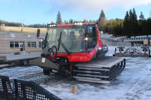 Přípravený stroj k montáži příslušenství - PistenBully 600 Park EU5